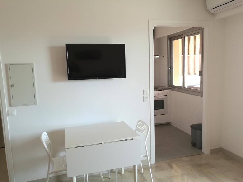 Sea Side Oceanides Apartment ฌวง-เลส์-แป็งส์ ภายนอก รูปภาพ